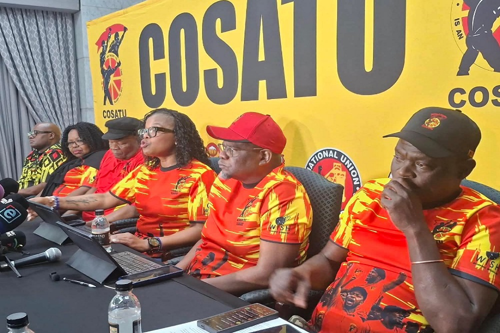 COSATU领导人在米德兰。 / COSATU on X