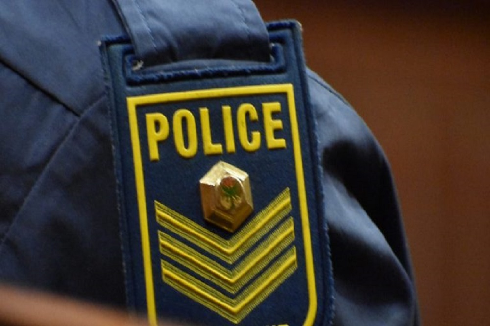 南非警察制服上的警徽，资料照片。 / Sipho Kekana