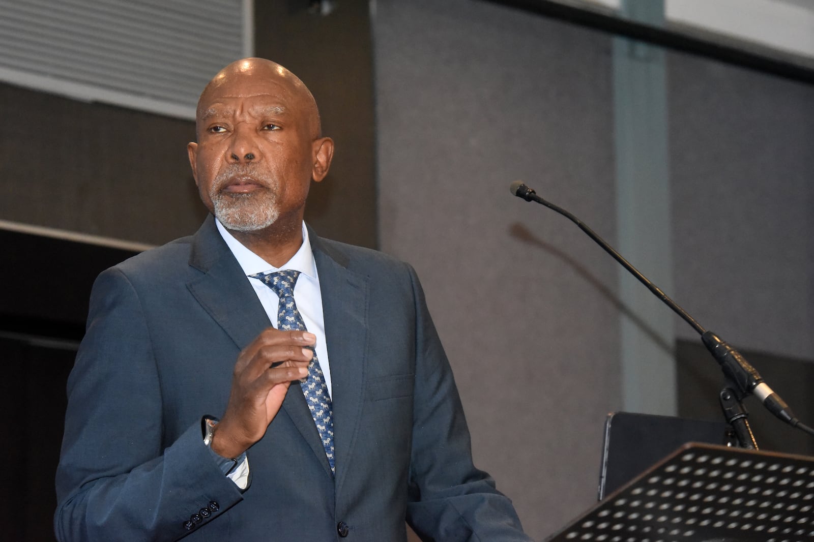 南非储备银行行长Lesetja Kganyago。 / Freddy Mavunda／Business Day