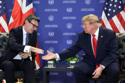 美国总统特朗普与英国首相伯纳姆在联合国大会期间会面。 / POOL/AFP | Toby Melville ...