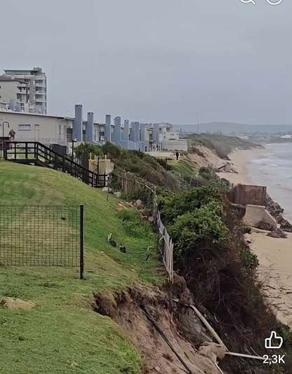 莫塞尔湾Diaz海滩受侵蚀的沿岸区域。 / Mossel Bay Municipality / Facebook