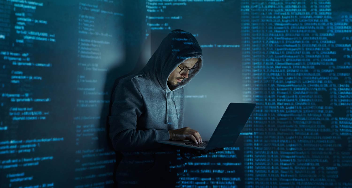 原文网络犯罪示意配图，非本次攻击者的身份照片。