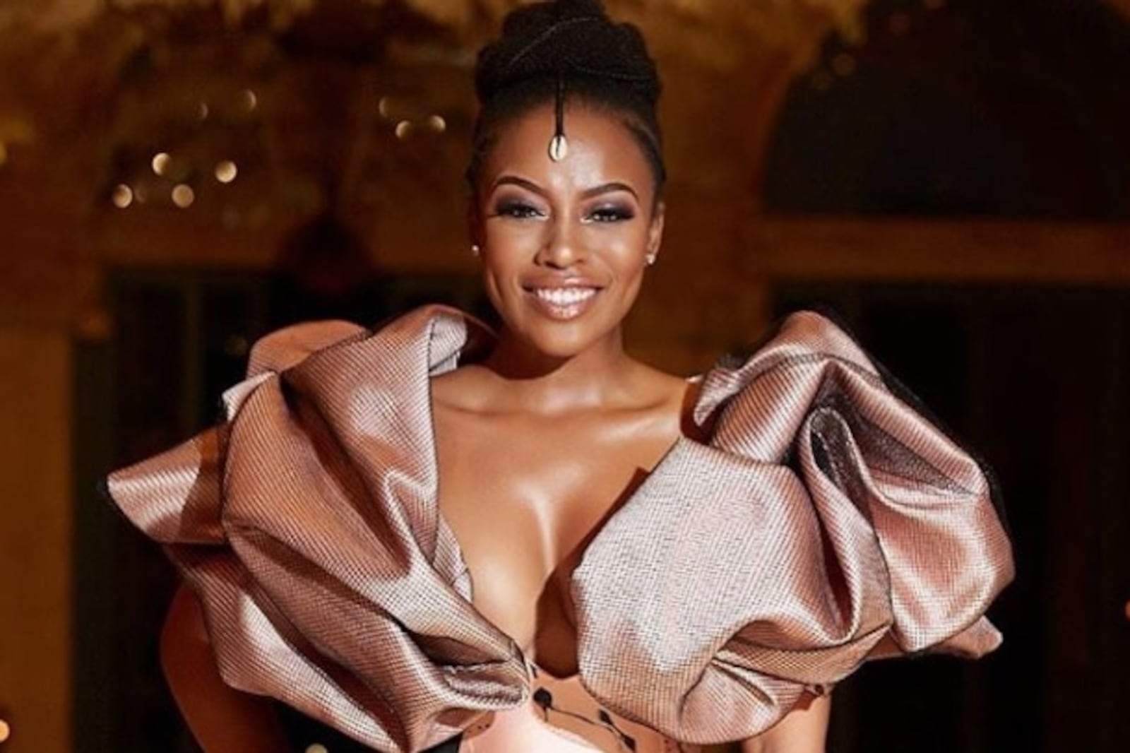 全球公民大使诺姆扎莫·姆巴塔（Business Day原报道配图）。 / @nomzamo_m/Instagram