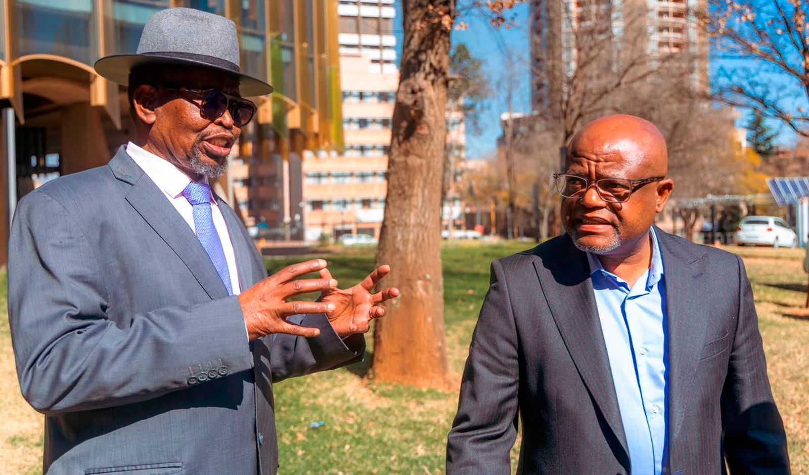 财政部长Enoch Godongwana与莫雷罗在一次市政财务会议之后。 / City of Johannesburg