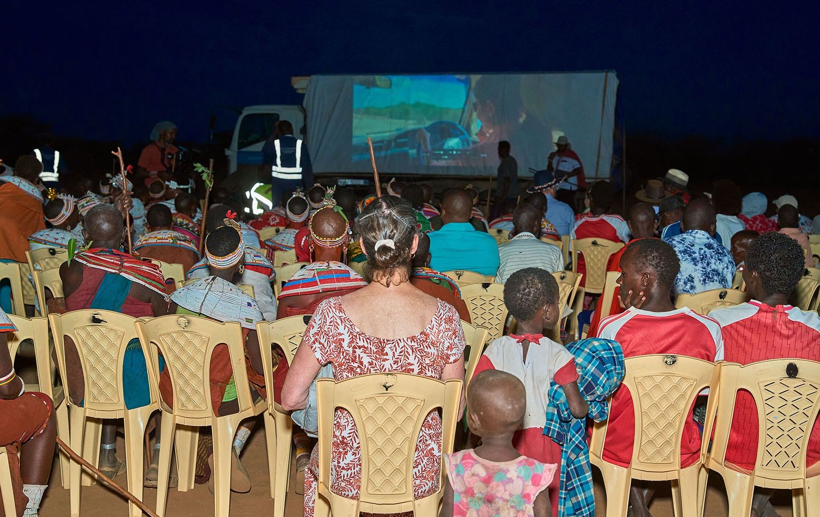 纪录片《Pride of Samburu》在拍摄地桑布鲁社区举行世界首映。 / 美国国家地理学会／Samuel Gichuru ...