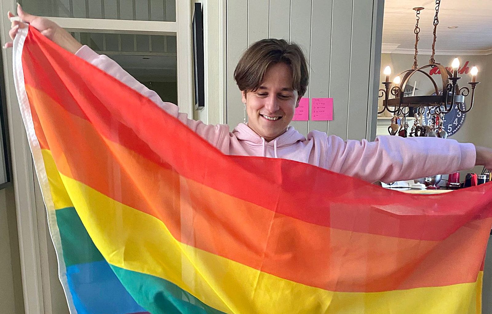 Paul Malherbe于2021年创立Bishops Pride；2020届学生此前在“黑人的命也是命”抗议期间递交备忘录，要求成 ...