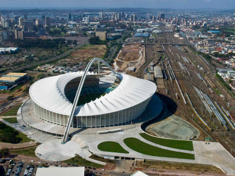 资料图：德班摩西·马比达体育场。 / Only in KZN / Durban Tourism