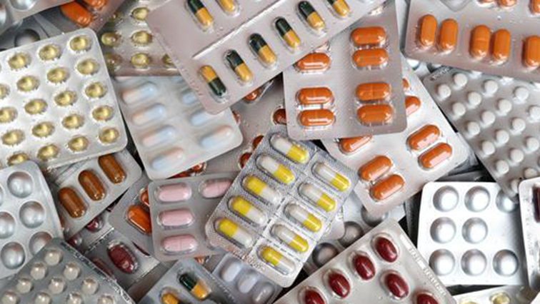 布鲁塞尔拍摄的原包装药片示意图，并非此次查获药品。 / SABC News - Pills 1(R)